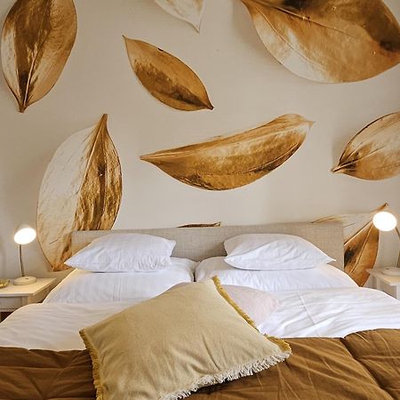 Golden Flat By Grazrentals With Parkview - Brandnew & Free Parking Exteriör bild