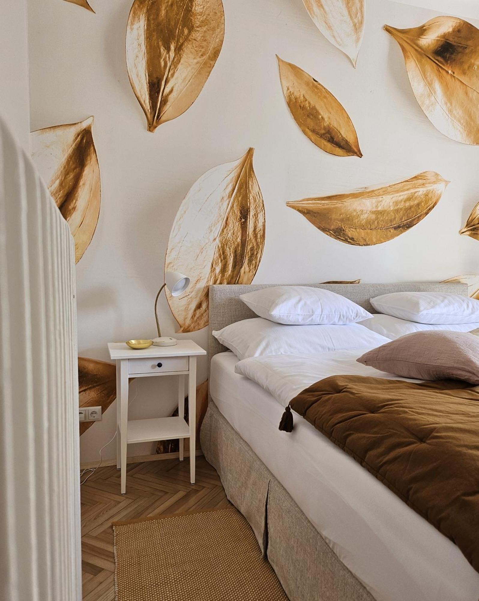 Golden Flat By Grazrentals With Parkview - Brandnew & Free Parking Exteriör bild