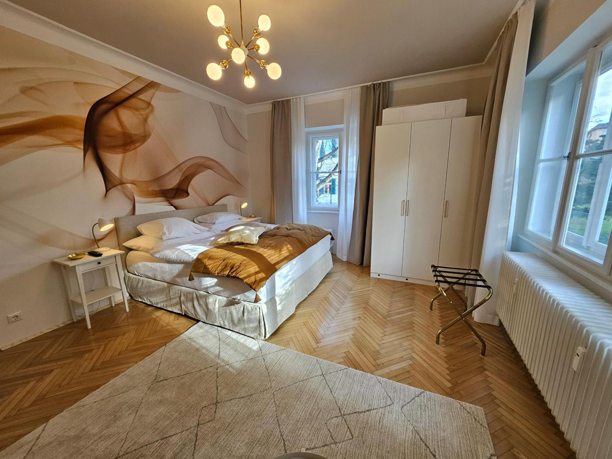 Golden Flat By Grazrentals With Parkview - Brandnew & Free Parking Exteriör bild